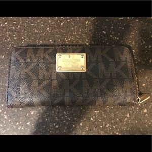 Michael Kors wallet